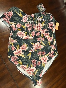 Kona Sol Women's One Piece Swimsuit. New W Tags Tropical Quality & Comfortable