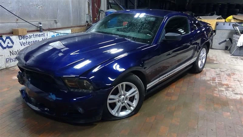 Ford Mustang 2011 11 freno de mano de emergencia 98354 Foto 2 de 4