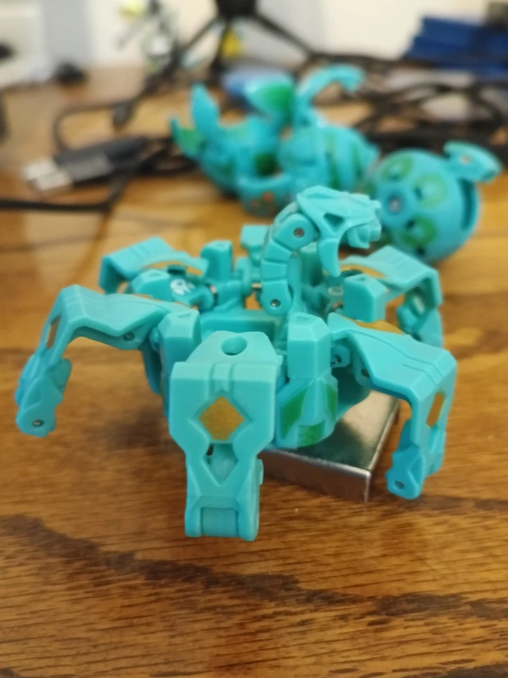 Bakugan Battle Brawlers 绿色 Ventus 全新 Vestroia Dynamo 陷阱人偶磁性 — 第 4/4 张图片