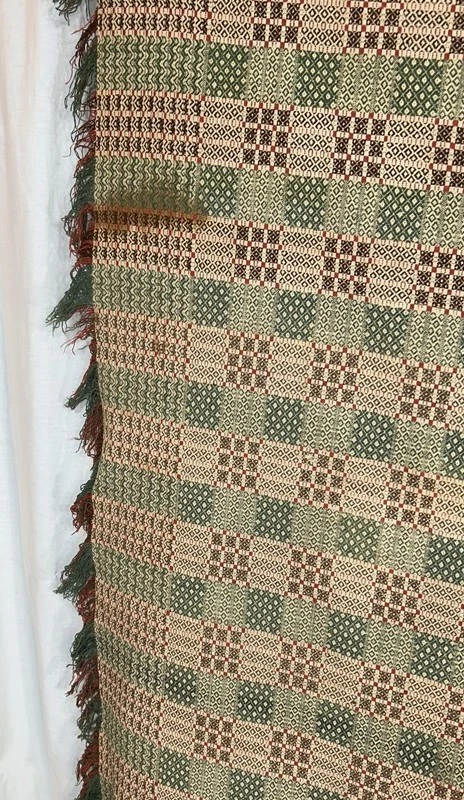 Cobertor antiguo 4 colores rojo verde marrón tostado 80x98 costura central 19 original en muy buena condición  Foto 4 de 4