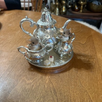 Charming Tails Fitz and Floyd My Desire For You Will Never Tarnish 89/259 Teapot