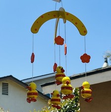 Nursery Wooden Baby Bubble Bee Crib Mobile