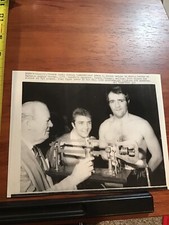 Boxeador Marcel Gerdan 1970 pesa en prensa de boxeo foto de archivo v Donato Paduano MSG