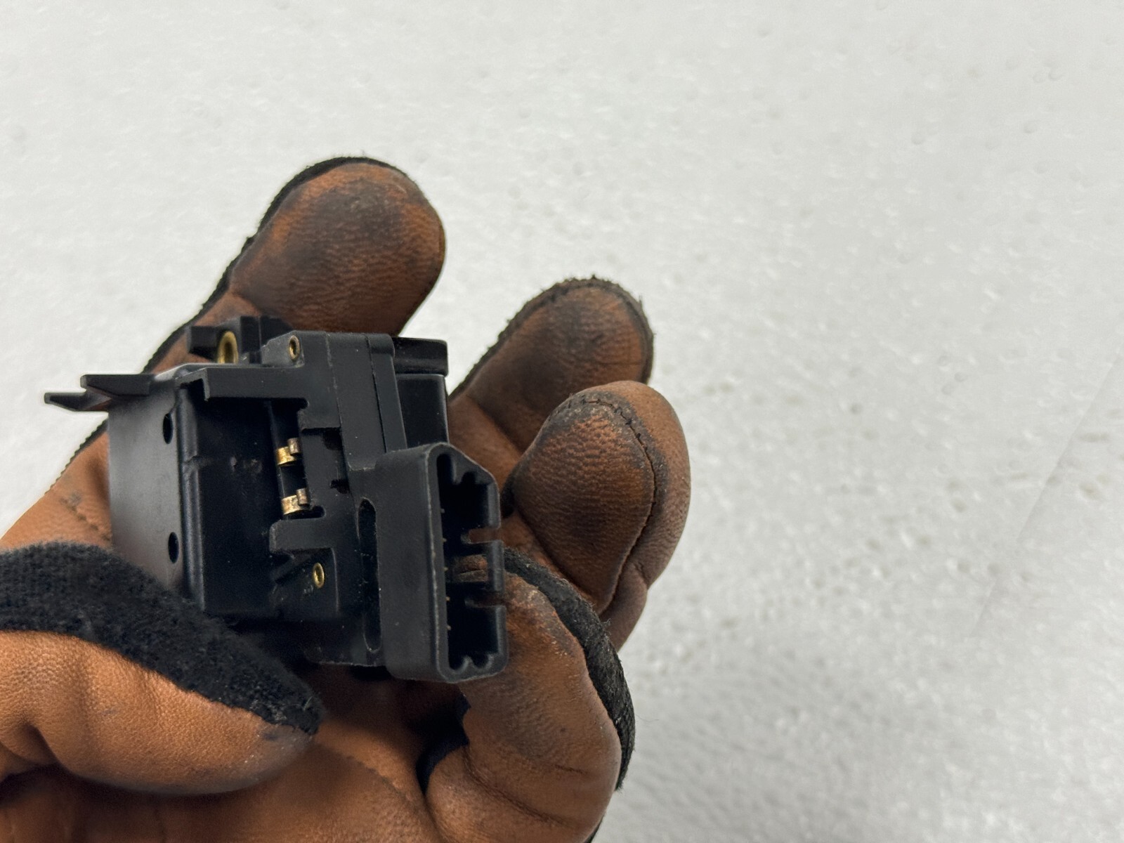 19822002 OEM GM Cadillac Trunk Pull Down Motor 5Pin Switch Pulldown