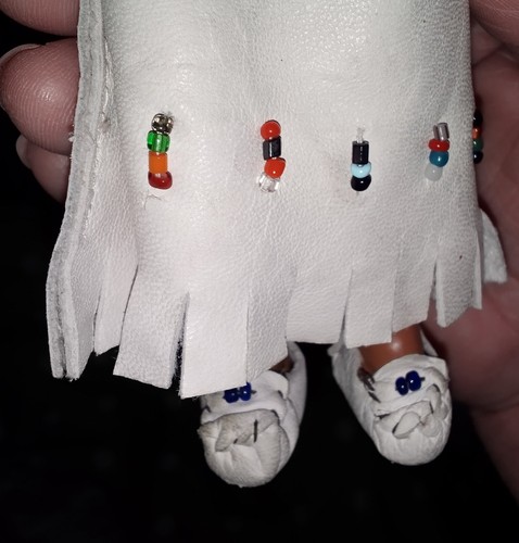 Vintage Native American Dolls Babies Beads Thunderbird Buckskin Sleepy Eyes - Picture 4 of 8