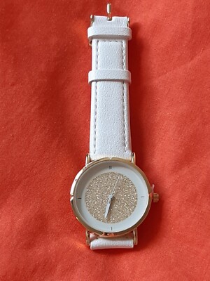 Trendy Uhr - Die glänzende Note Ihres Looks - Neu..