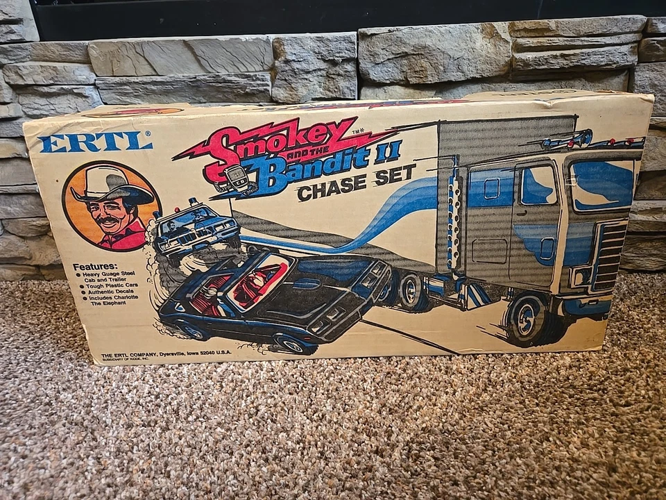 Ertl Smokey And The Bandit Chase Conjunto Caixa Original com Selado Trans Am & Sheriff - Imagem 2 de 4
