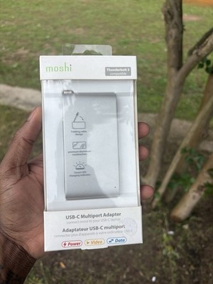 Moshi USB-C Multiport Adapter HDMI USB-A USB-C Portable Silver 1:3