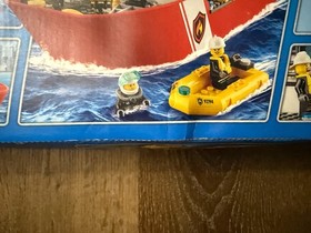 LEGO 60109 City Fire Boat - Brand New - Slight Damaged Box (See Pictures)