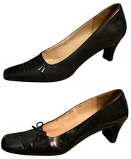 Salvatore Ferragamo Black Leather Pumps Women 9AAAA Old Money Italy - 2 Pairs