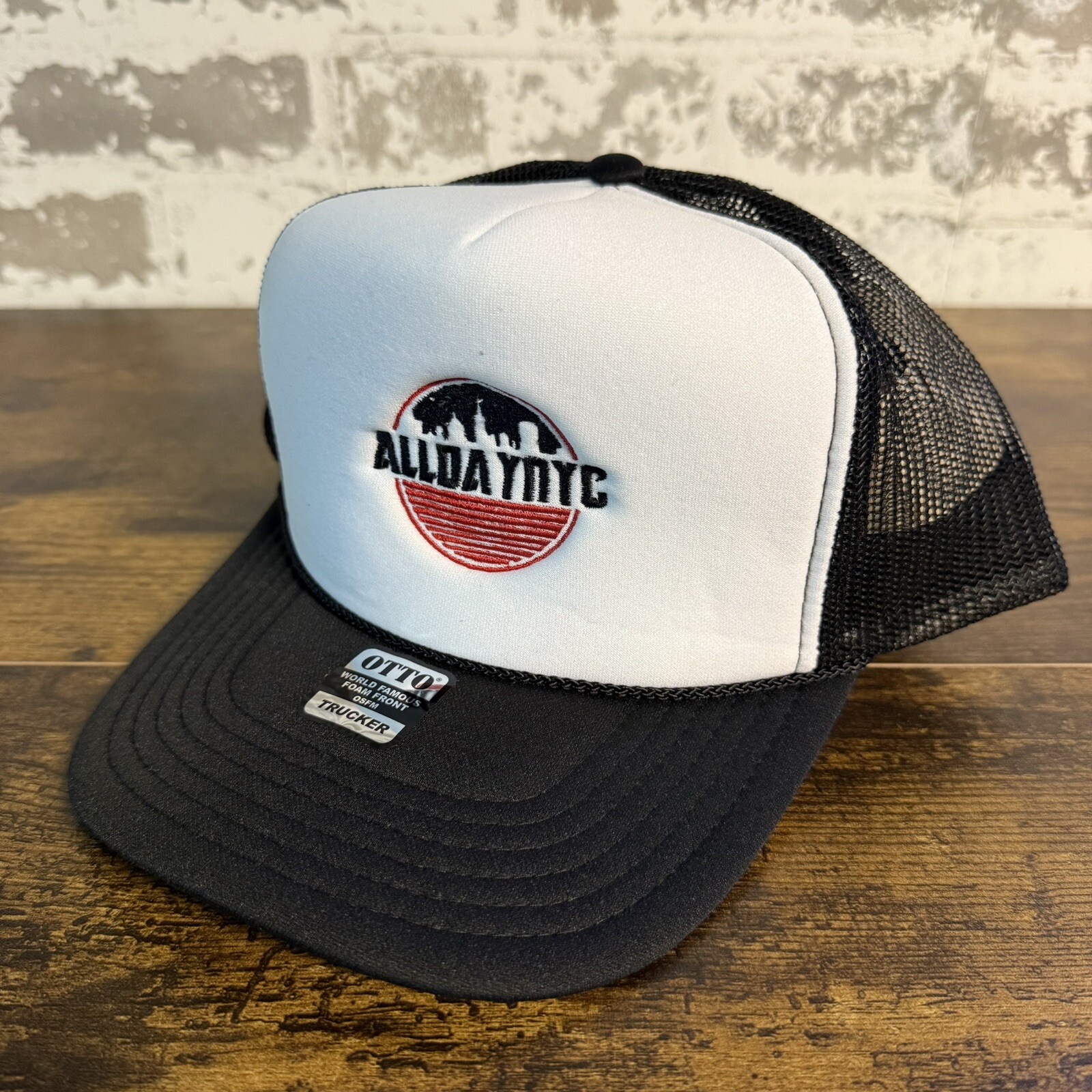 - Black/white - One Size