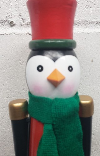 Holz Weihnachten Nussknacker, 14", PINGUIN IN ROTER MÜTZE & GRÜNEM SCHAL 22, WS - Bild 5 von 10