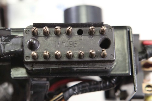70-73 OEM Porsche 911S 911E MFI Electrical Console Fuse Box 3 911.610.103.00 B2 - Picture 12 of 13