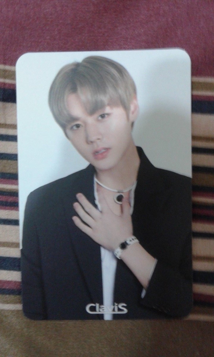 Wanna One x CLAVIS Park Jihoon Official Promotional Photocard