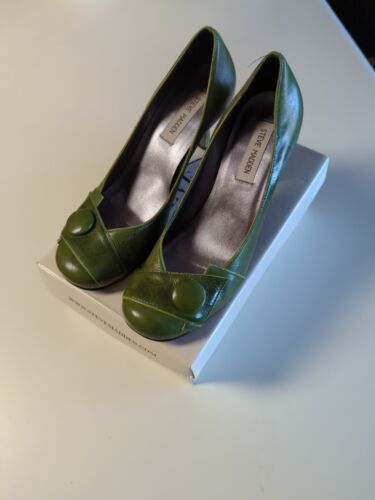 Vintage Late 90's/Early 00's Steve Madden Glyde Green Leather heel Size 9 w/Box