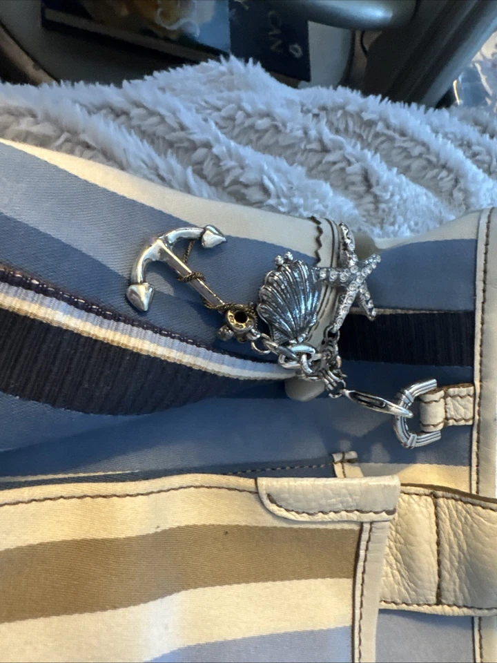 BOLSO DE MANO NÁUTICO BRIGHTON BLUE WATER HURLEY HARBOR ANCHOR TOTE Venta al por menor 325,00 Foto 3 de 4