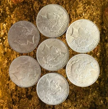 Lot of 5 1922-1935 90% Si lver $1 Peace Dollars Uncirculated Mixed Dates US