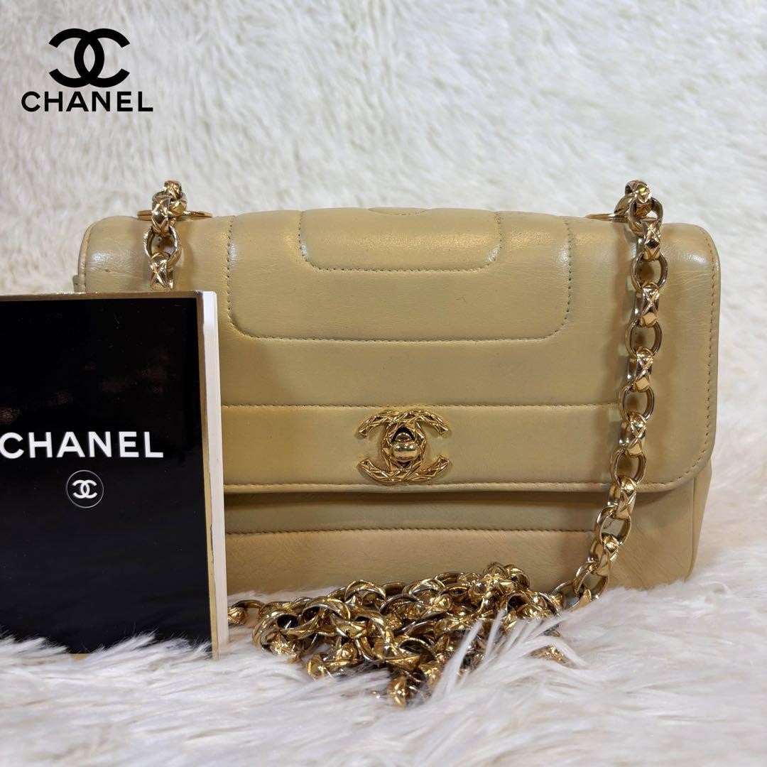 CHANEL Mademoiselle Lambskin Turnlock Shoulder Bag PG5SZ0-image