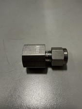 Swagelok Stainless Steel Connector, SS-400-7-4, 1/4" OD Tube x 1/4" FNPT