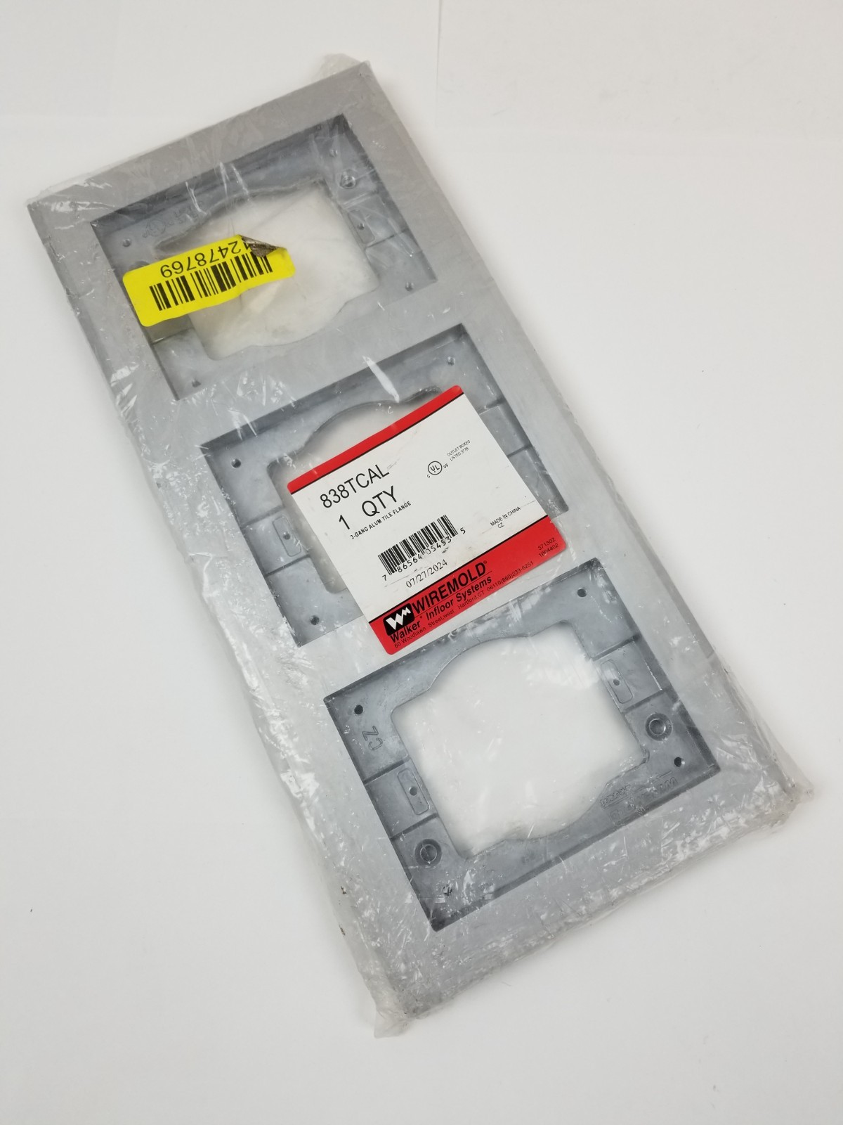 Wiremold 838TCAL 3Gang Aliminum Floor Box Carpet & Tile Flange 13.17 x 5.94" NEW