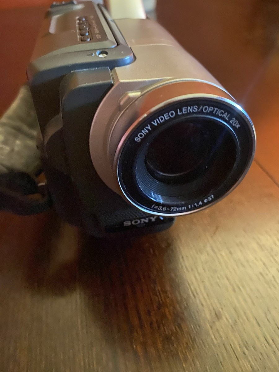 Sony Handycam CCD-TRV108 Video Hi8 460x 20x Camcorder -No Adapter