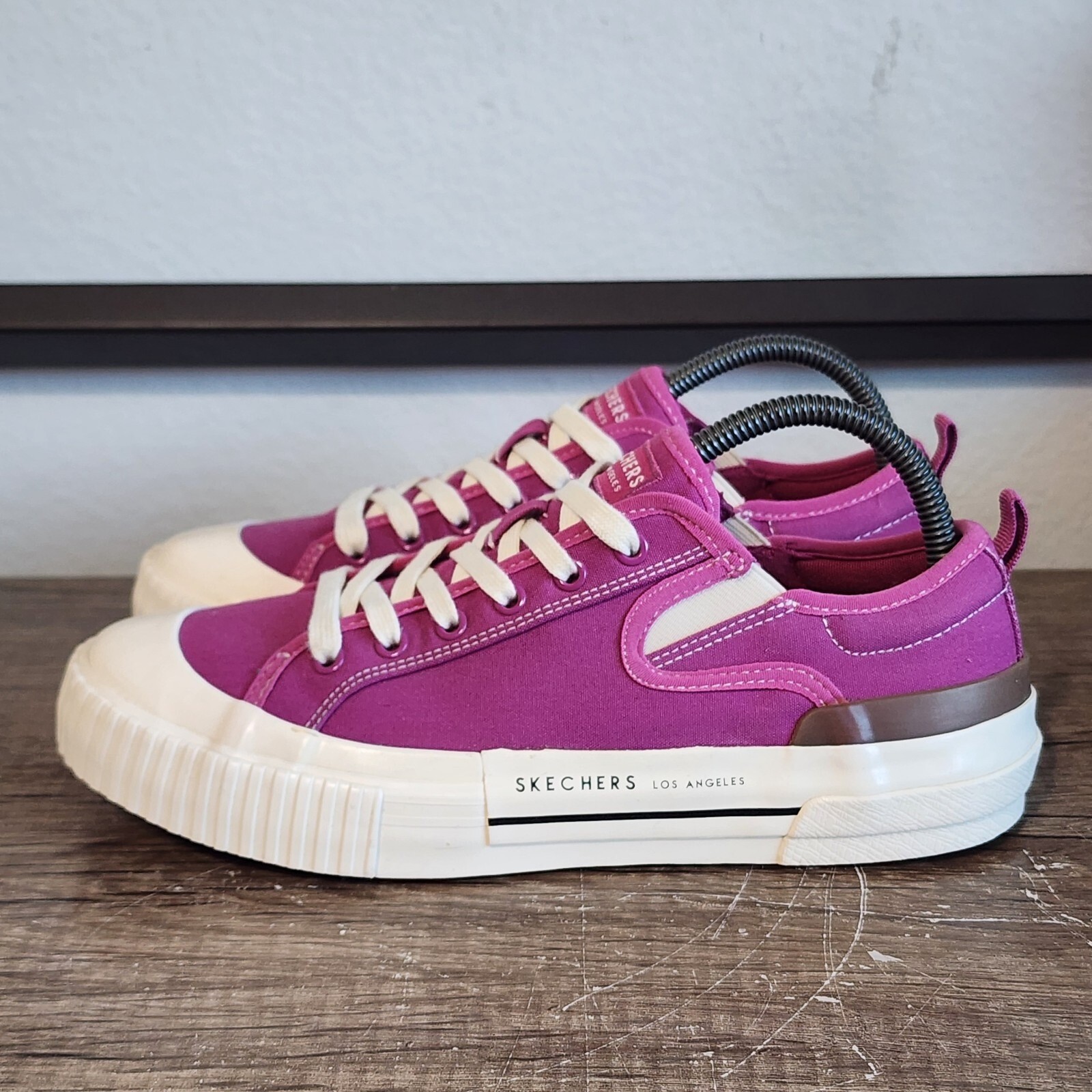 Skechers New Moon Canvas Womens Shoes Size 8.5 in Fuchsia Pink