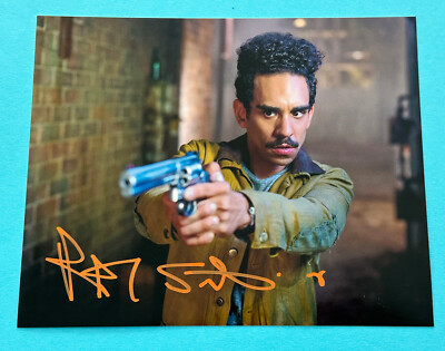 Ray Santiago  -  Ash vs Evil Dead - signed, original Autogramm !!!