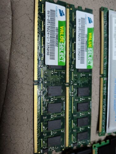 Corsair Vengeance 16GB (4x 16GB) DDR3 (PC3-12800) Memory Module CMZ16GX3M2A1600 - Picture 2 of 8