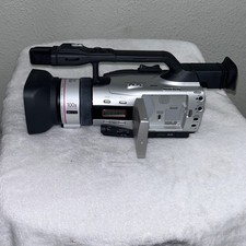 CANON DM-XM2 E - 3CCD DIGITAL VIDEO CAMCORDER XM2 PAL TURNS ON UNTESTED