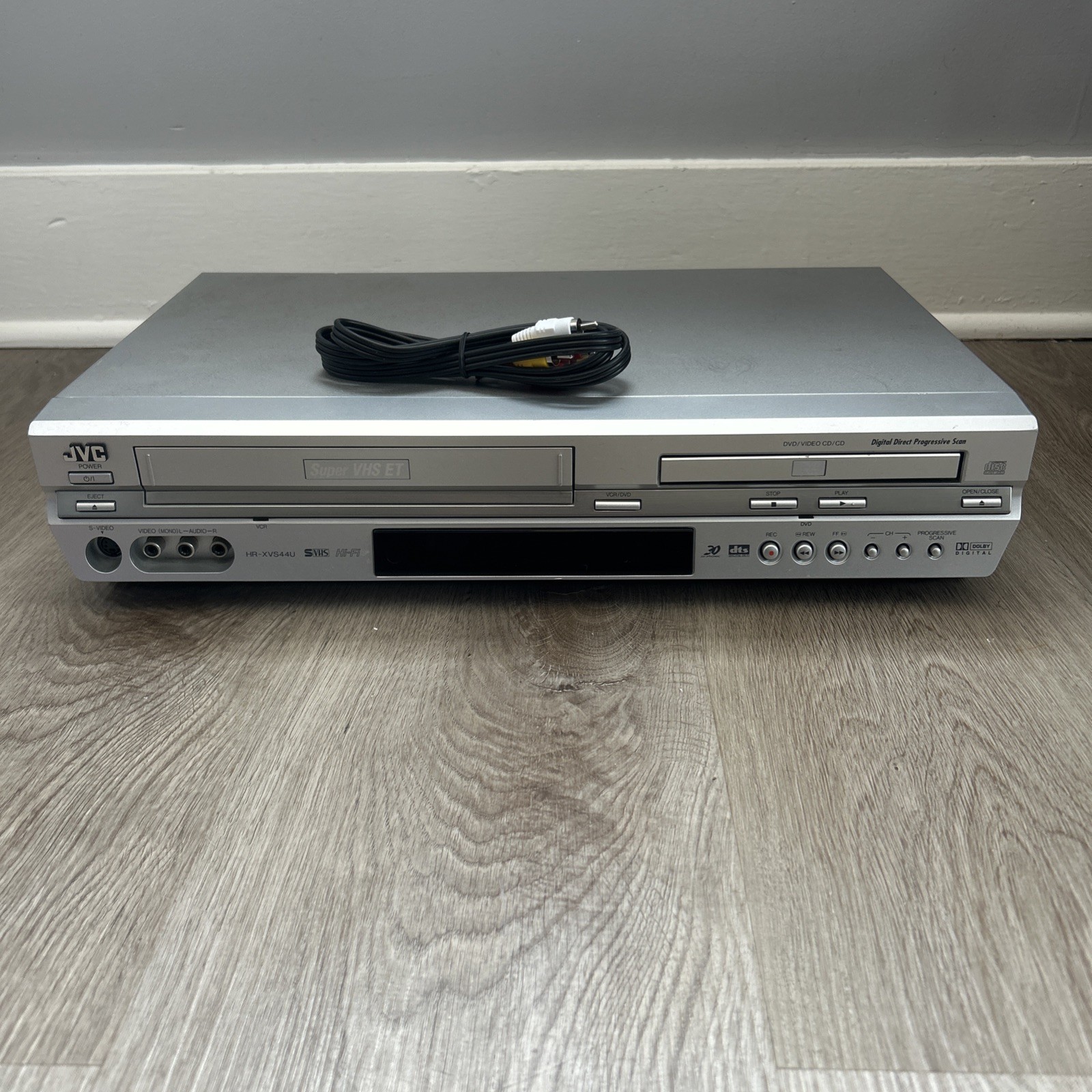 JVC DVD VHS Combo Player VCR Recorder HR-XVS44U w/ Cable Tested Works No Remote