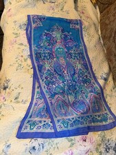 Woman  s Vintage Silk Scarf Paisley Pattern Measuring 12/52 Inches