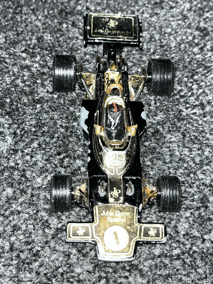 Coche de juguete de carreras Corgi John Player Special F1 1:36 modelo vintage Ford negro #210 Foto 2 de 3