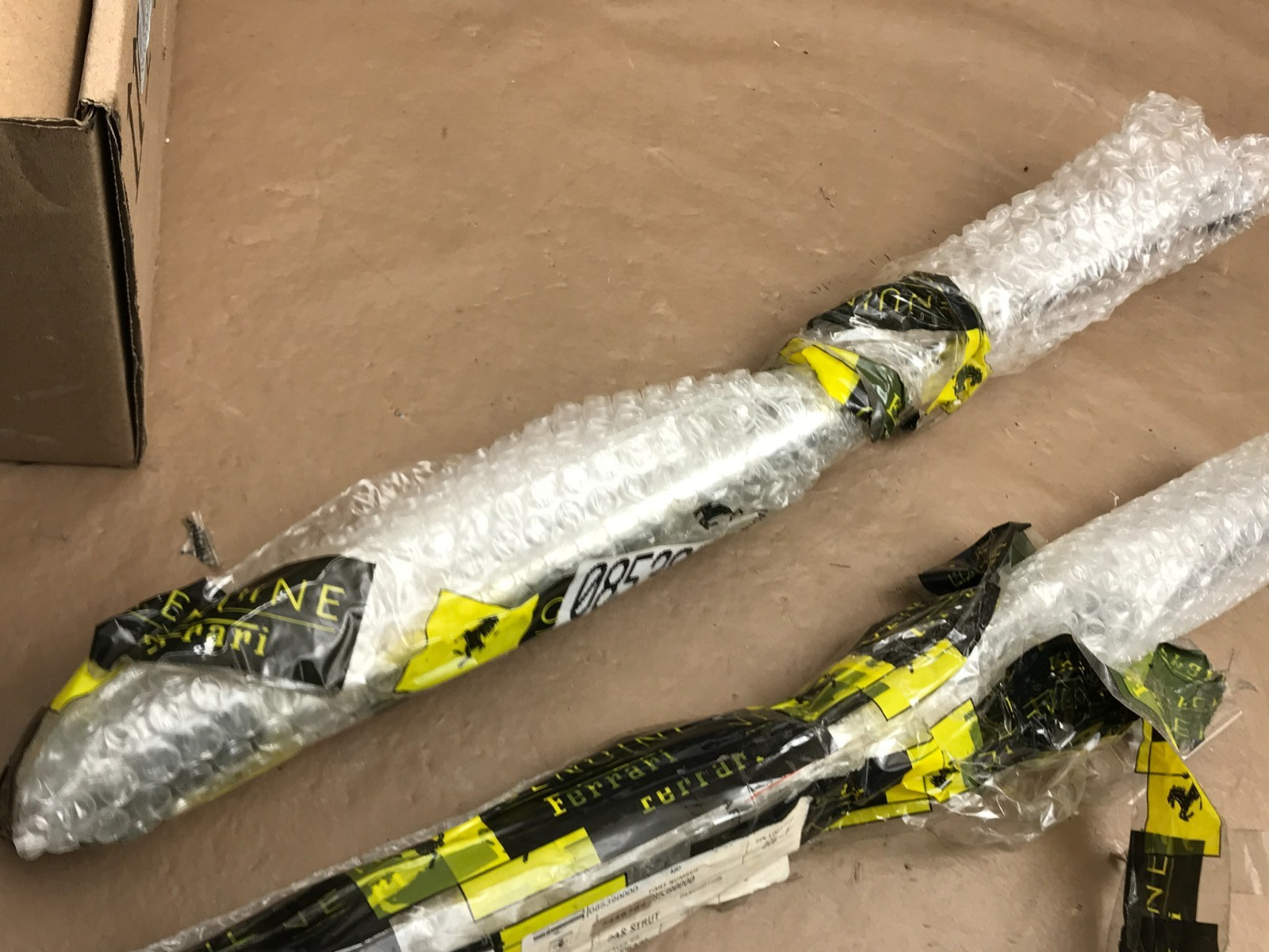 2015 FERRARI 458 SPECIALE F142 REAR ENGINE LID LIFT SUPPORT STRUT SET OEM