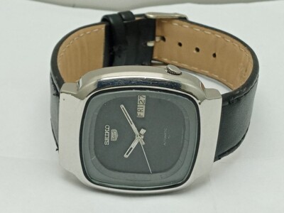 Seiko 5 Automatic 7009-5110 TV Shape Black Dial Day/Date Vintage