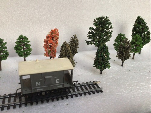 OO scale 15 Trees ,Forest, Scenery, Multi Types & sizes, Fast Uk Post DMP705 - Picture 9 of 9