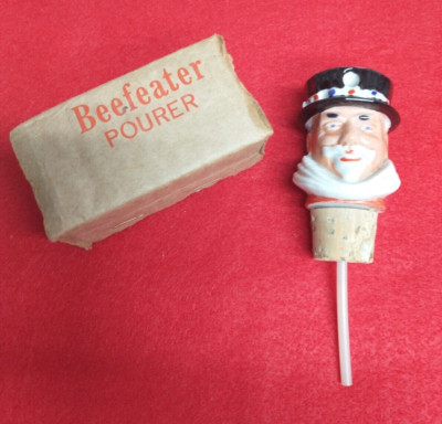 The Beefeater Gin Pourer w/Sleeve by Wade RegiCor Great Britian Bar Decor