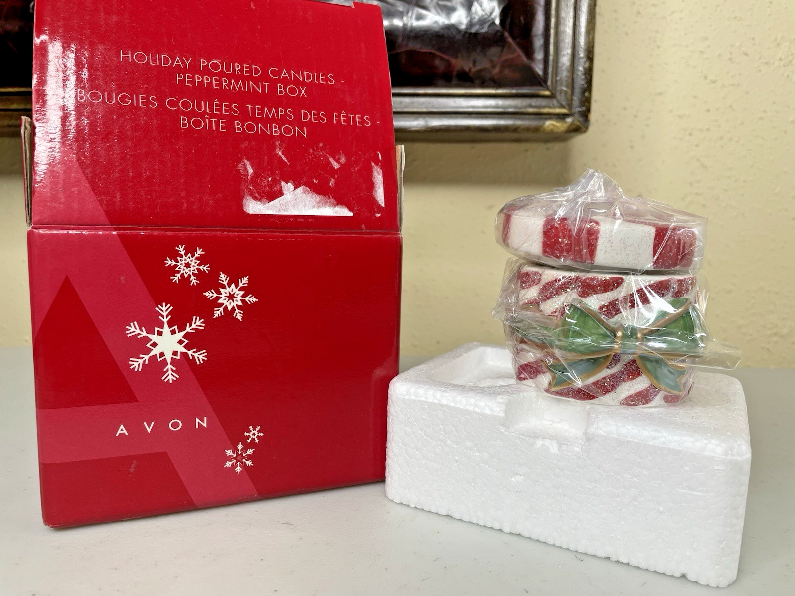 NOS Avon Holiday Poured Candles Peppermint Box Peppermint Candy with Lid