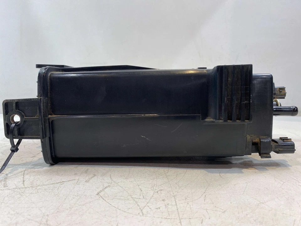 Se adapta a Nissan Rogue 2008-2015 bote de emisiones de evaporador de combustible de 2,5 L OEM Foto 2 de 4