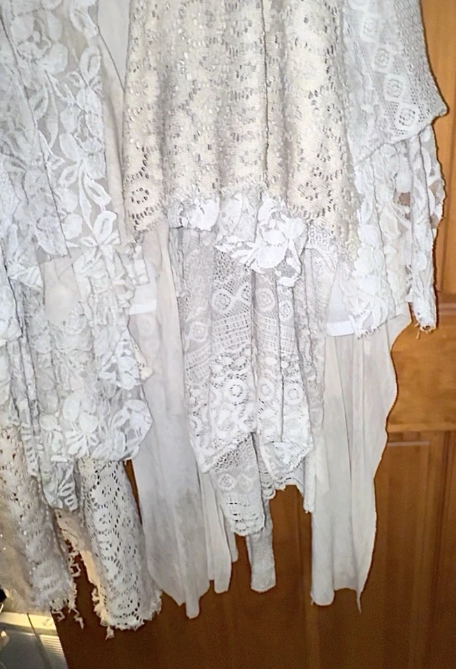 Oli & Hali Women’s Lg Corduroy and Lace Skirted Jacket - Image 3 of 4