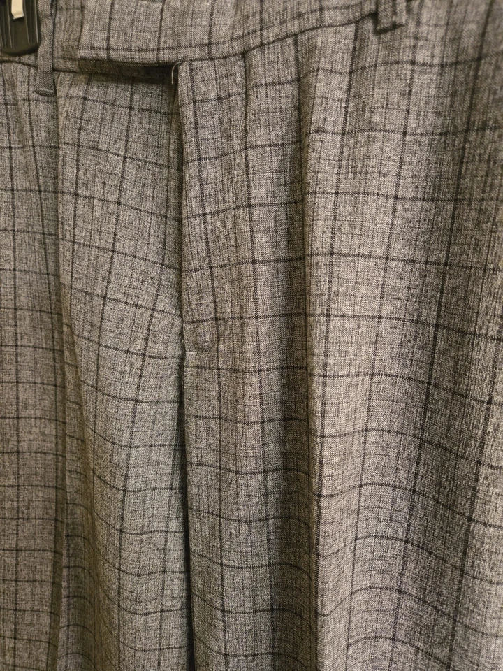 Terno Calvin Klein cinza janela menino grande 2 peças - Tamanho 20 - Imagem 4 de 4