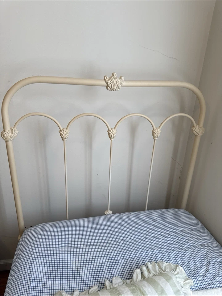 Vintage French Elliott's Designs Iron Queen Bedframe Headboard w Footboard - Image 4 of 4