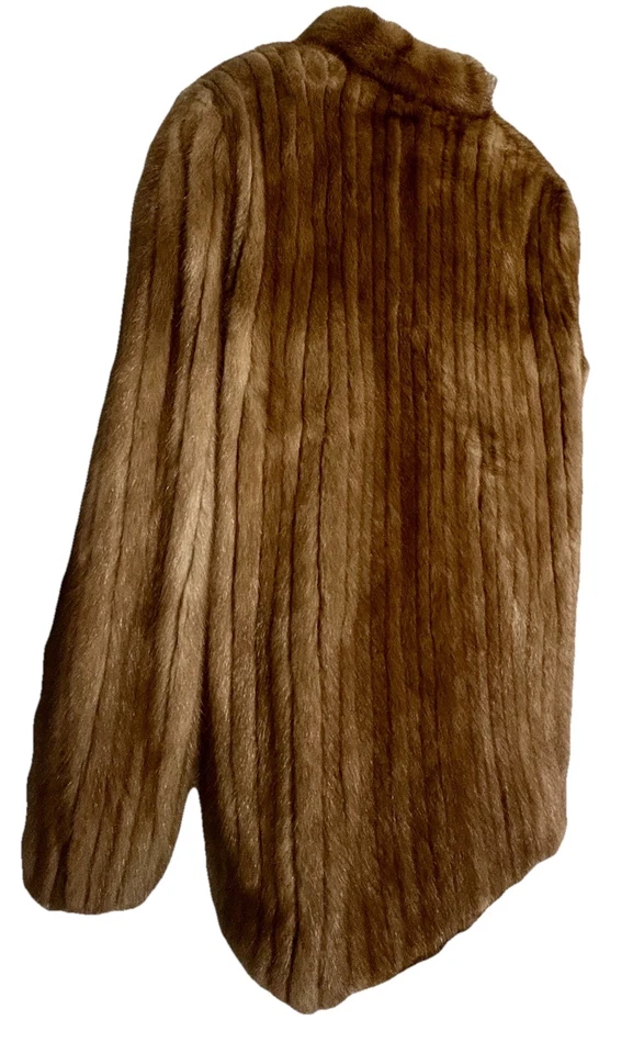 Abrigo de piel de visón Demi Buff chaqueta de longitud media para mujer talla S Taiwán ROC de colección años 80 Foto 4 de 4