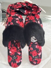 VICTORIA SECRET NEW PAIR SATIN SLIPPERS BLACK RED FLORAL  BLACK FAUX FUR 9-10