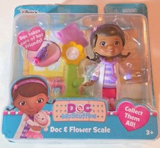 Disney Jr Doc McStuffins Physician Figurine Doctor Play Set 2015 New 