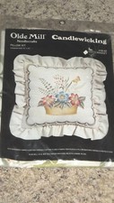 Olde Mill Candlewicking Flower Basket Pillow Kit 14x14