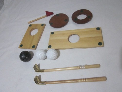 golf set as seen in photos the sticks are heavy solid metal - Picture 3 of 5