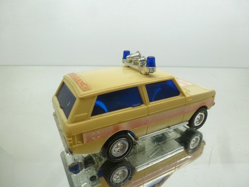 LUCKY 3136 RANGE ROVER AMBULANCE RED CROSS - FRICTION PLASTIC -L12.0cm- GOOD - Picture 7 of 8