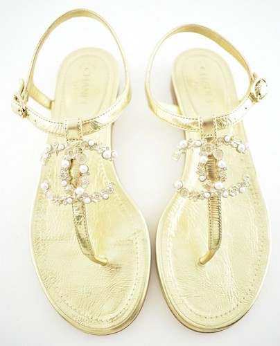 chanel thong sandals
