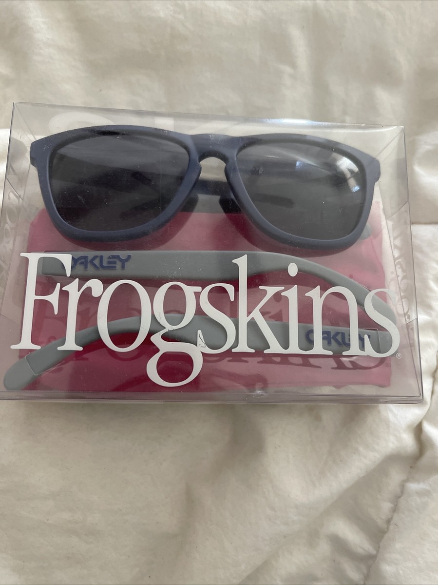 Oakley Frogskins 4 Legged Matte Denim/ Grey W Grey Lens Oakley Frogskins 4 Legged Matte Denim/ Grey W Grey Lens