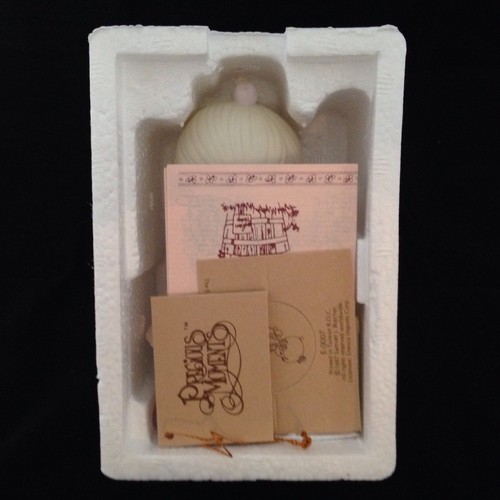 Vintage 1987 Precious Moments "Sharing is Universal" Figurine with Box - Picture 8 of 11